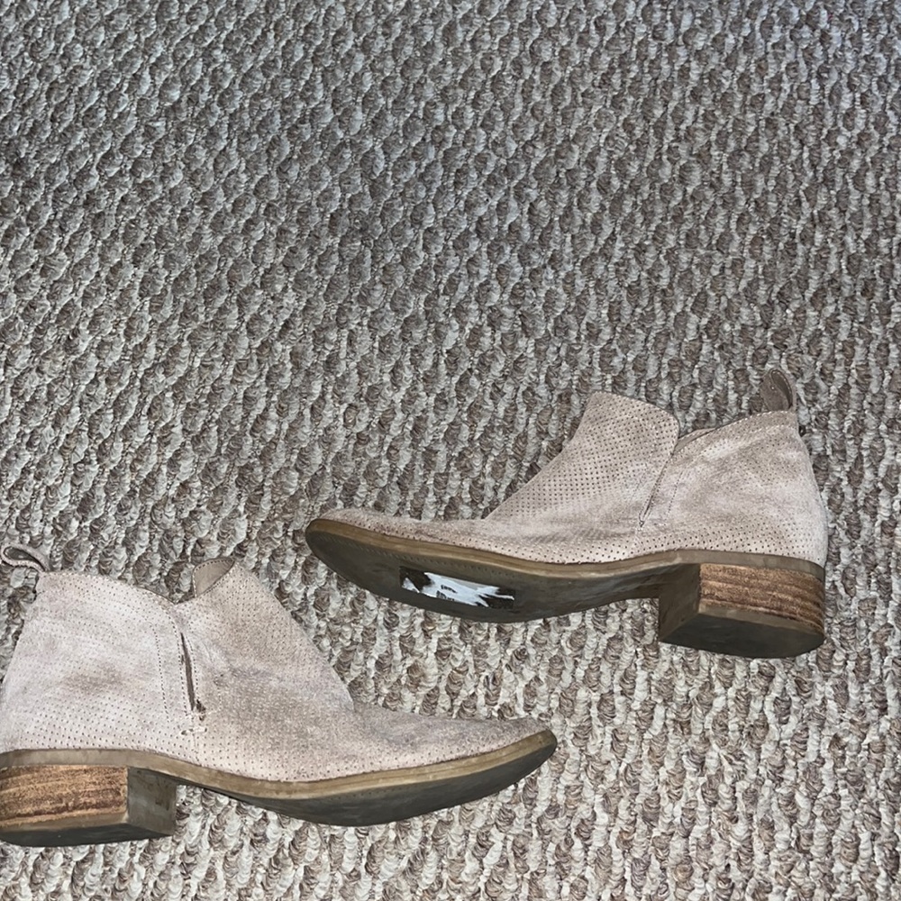 Dolce Vita Tan Ankle Boots